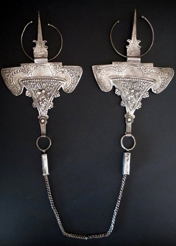 Pair of silver fibulas from the Ihahen